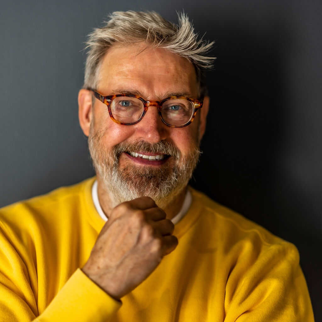 Creative Director say hello to Simon